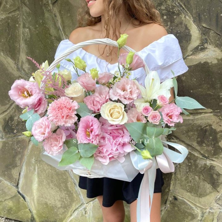 Авторская корзина "Миа" в Владивостоке