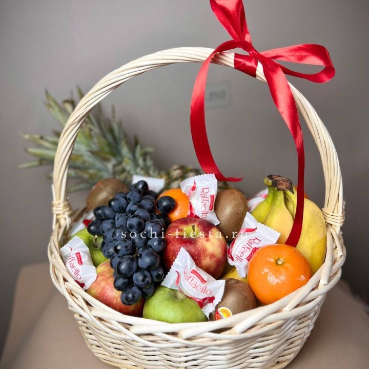 Фруктовая корзина №3 в Владивостоке
