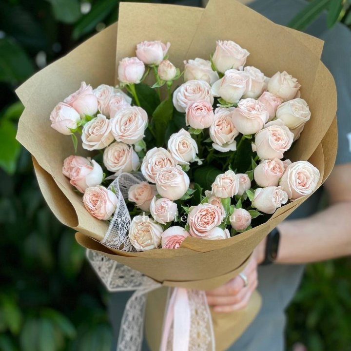 Кустовые розы букет №1 в Владивостоке