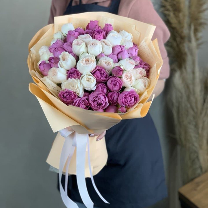 Букет кустовых роз Джулиана в Владивостоке