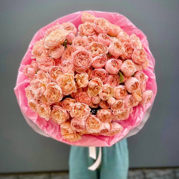 Букет кустовых пионовидных роз Джульетта "Принцесса" в Владивостоке