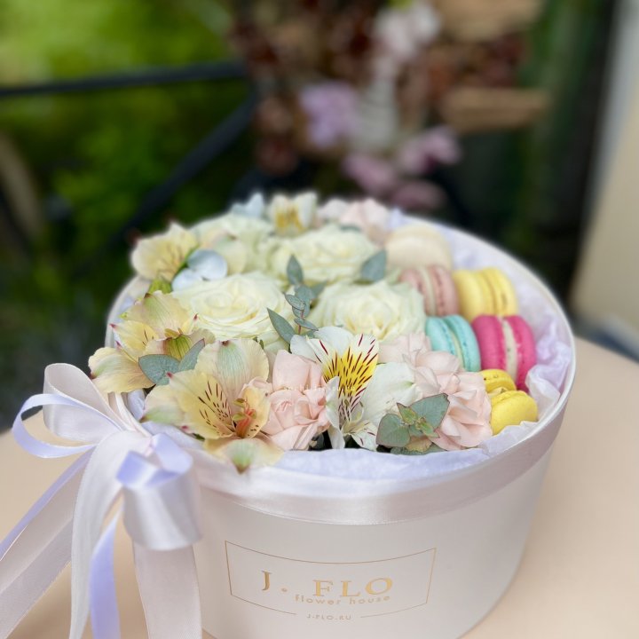 Цветочный бокс "Ника" в Владивостоке