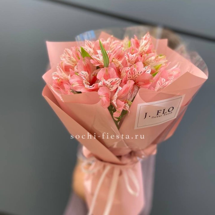Букет альстромерий розовых в Владивостоке