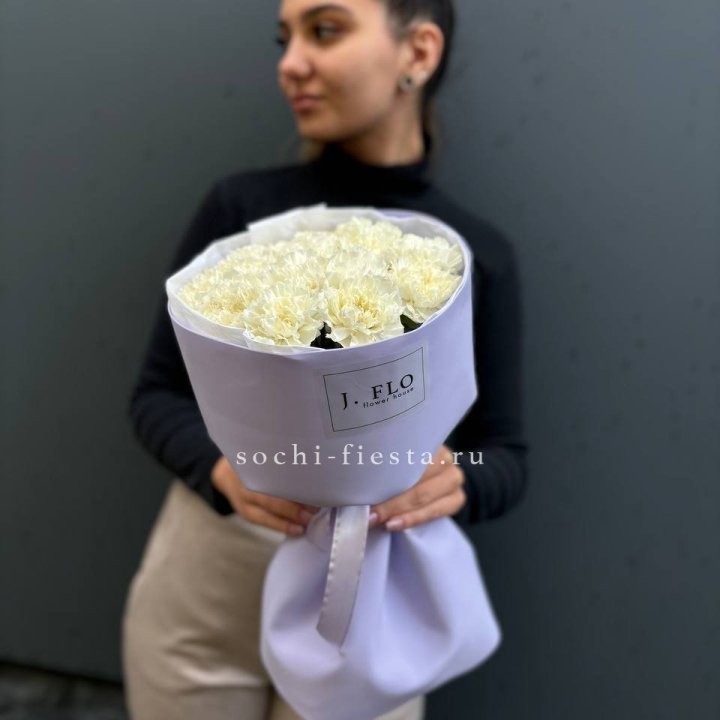 Букет белых диантусов в Владивостоке