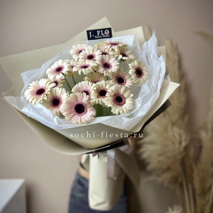 Букет голландских гербер "Свит" в Владивостоке