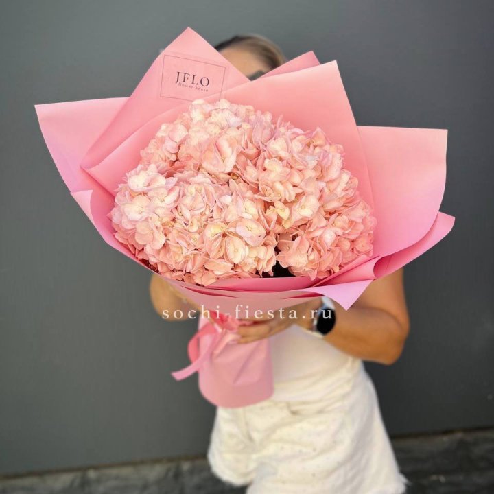 Букет гортензий "Крем" в Владивостоке