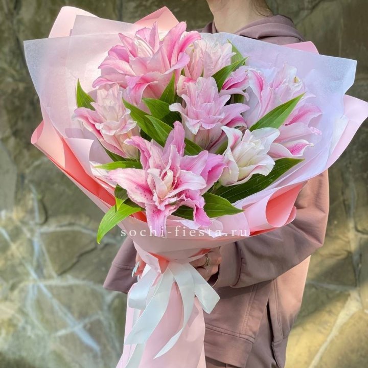 Букет пионовидных лилий №2 в Владивостоке