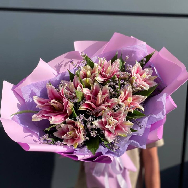 Букет пионовидных лилий №4 в Владивостоке