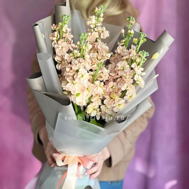 Букет ароматной маттиоллы №2 в Владивостоке