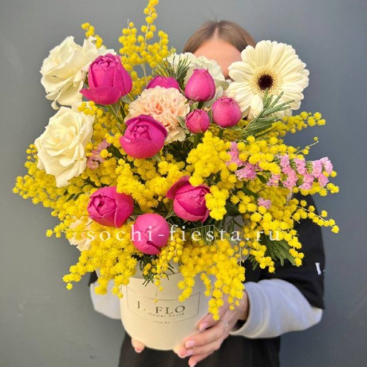 Цветы в боксе "Слобода" в Владивостоке