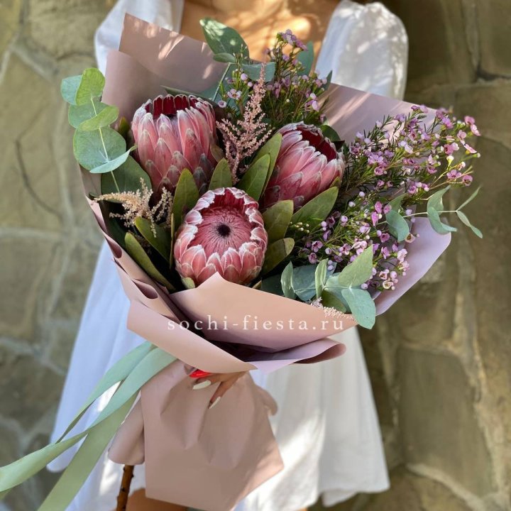 Букет из протеи "Клеопатра"  в Владивостоке