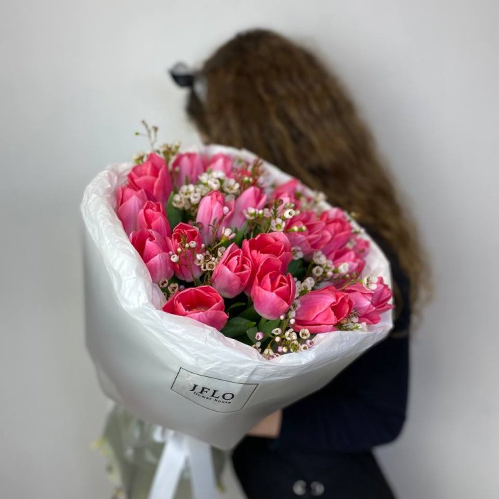 Дуо тюльпаны с хамелациумом в Владивостоке