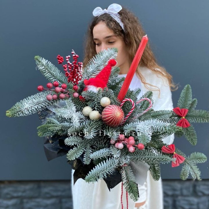 Композиция в бокале красная в Владивостоке