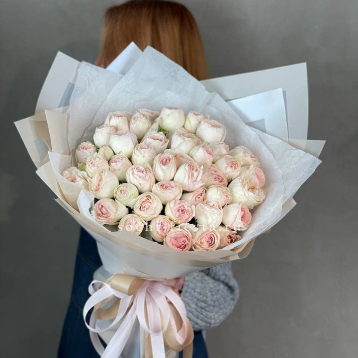 Букет пионовидных роз Пур лав в Владивостоке