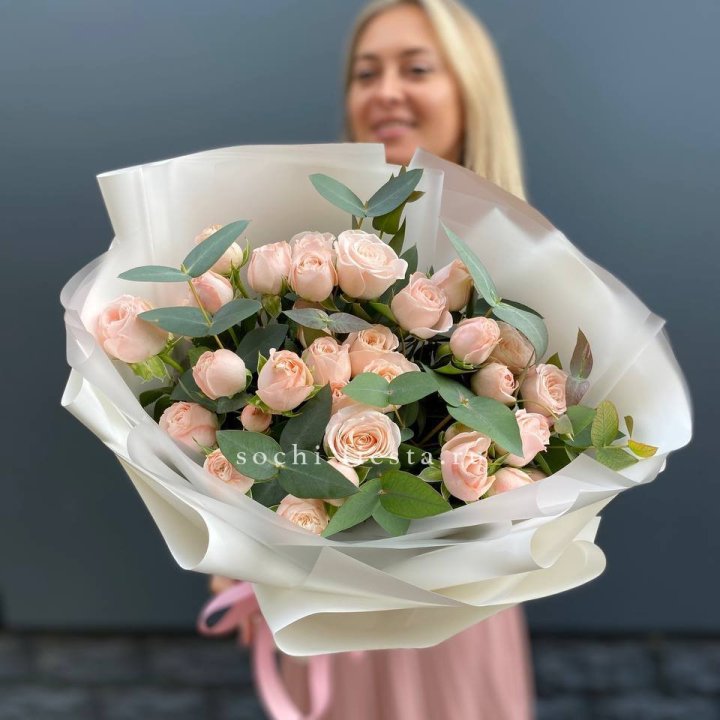 Букет кустовых роз "Фреш" в Владивостоке