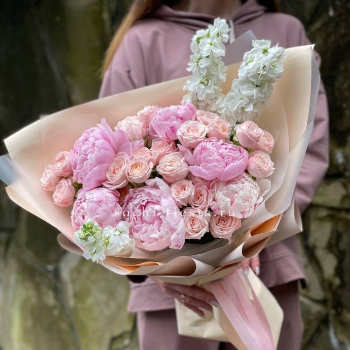 Букет с пионами №1 в Владивостоке