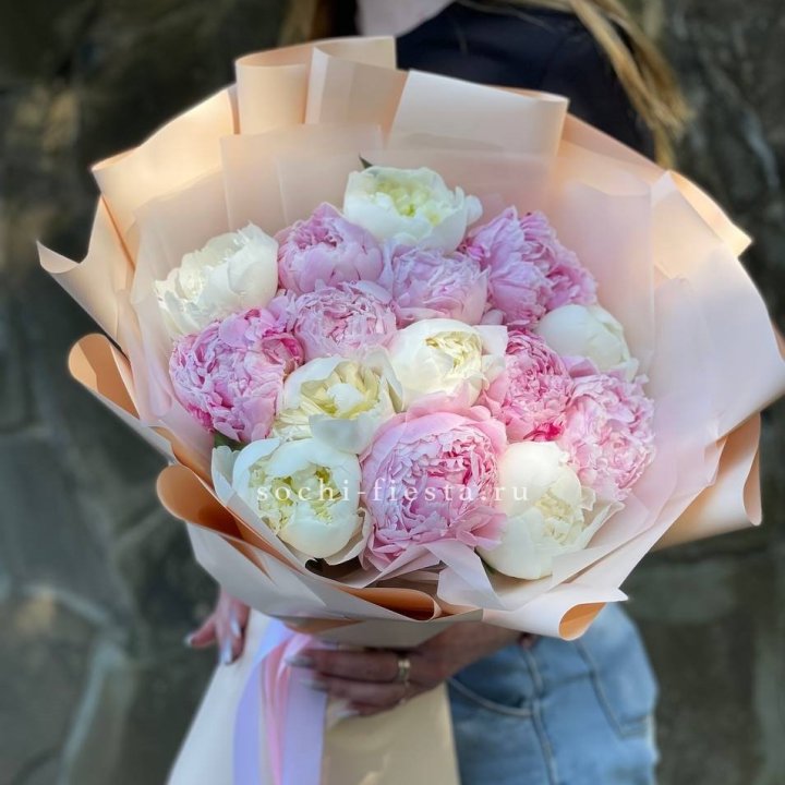 Букет 15 зефирных пионов в Владивостоке