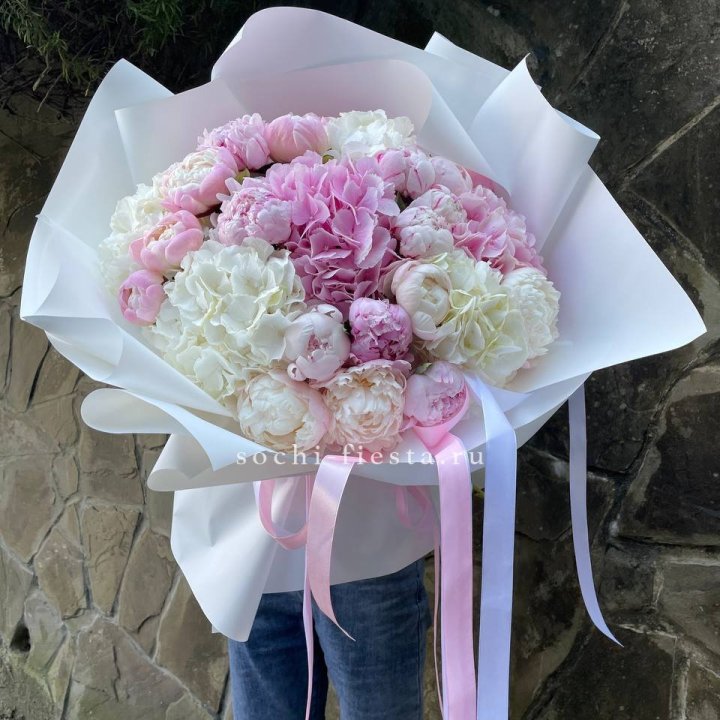 Букет "Пионы и Гортензии" в Владивостоке