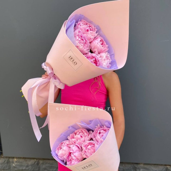 Букет из 5 пионов в Владивостоке