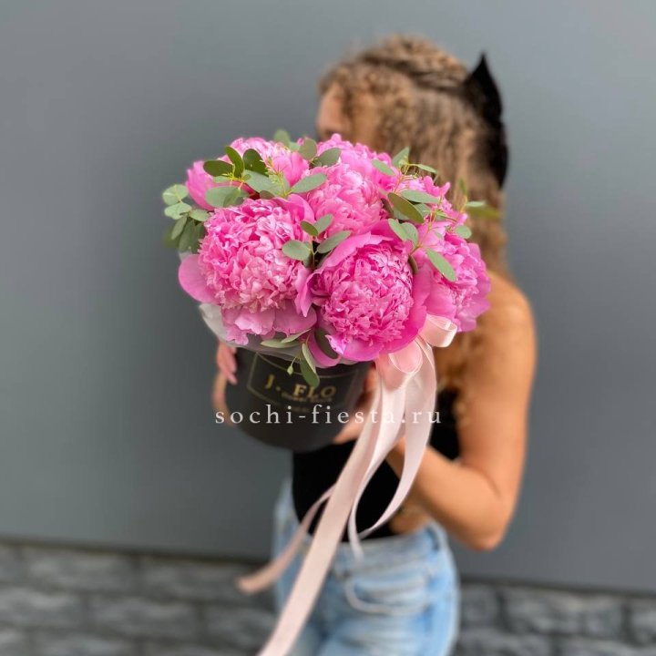 Дизайнерский цилиндр "Фломени" в Владивостоке