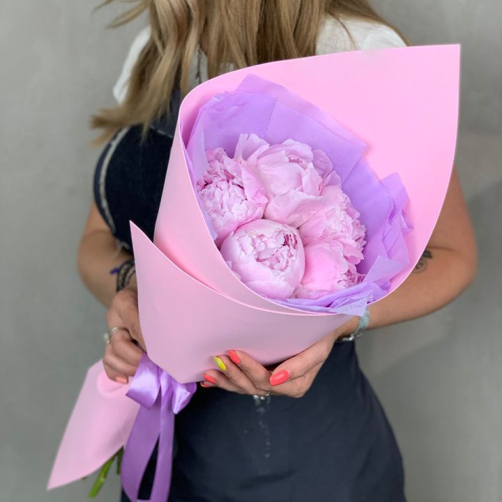 Букет пионов "Файв" в Владивостоке