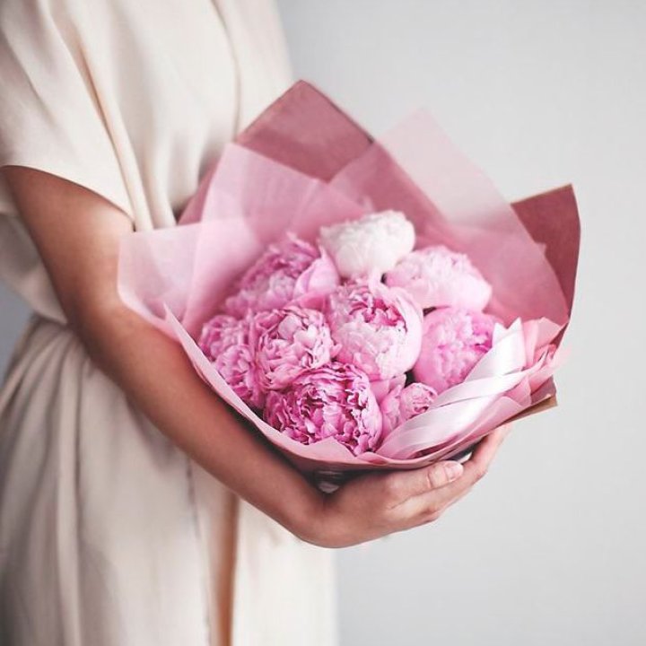 9 зефирных пионов в Владивостоке