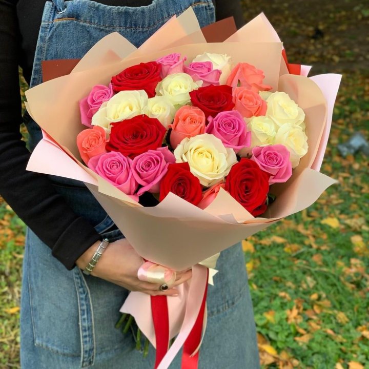 25 роз "Карусель" в Владивостоке