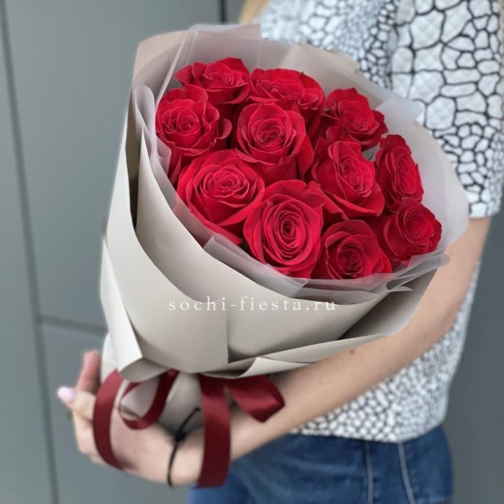 Букет красных роз "Рози" в Владивостоке