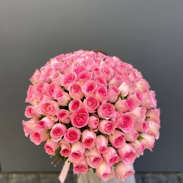 101 розовая роза в Владивостоке