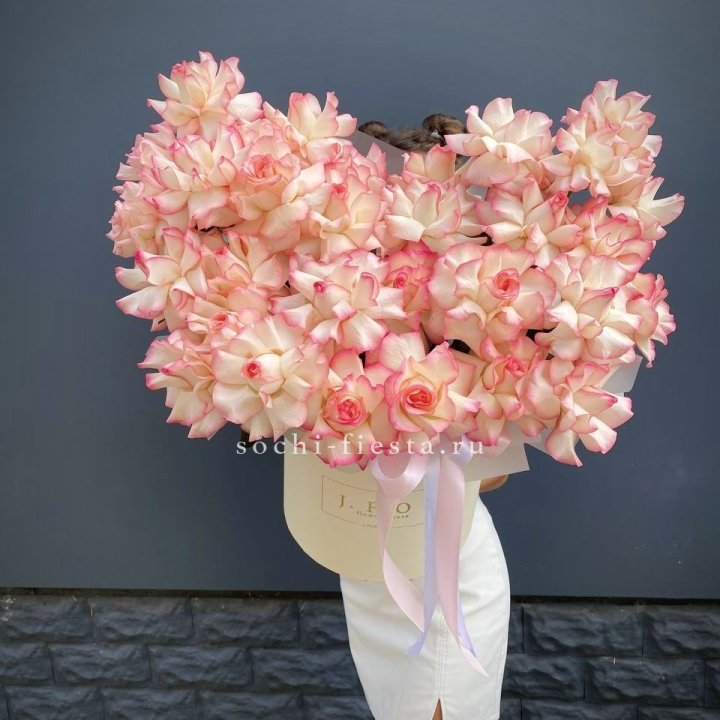 31 французская роза Джумилия в боксе в Владивостоке