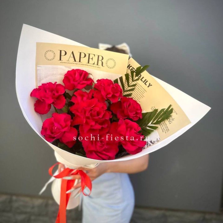 9 Красных французских роз Чико в Владивостоке