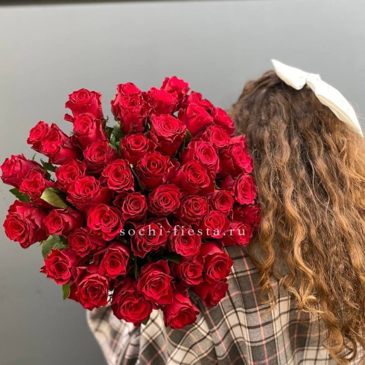 51 красная роза в Владивостоке