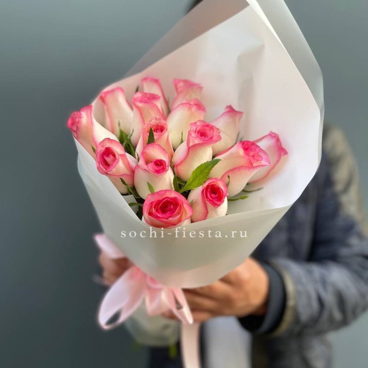 15 роз "Джумилия" в Владивостоке