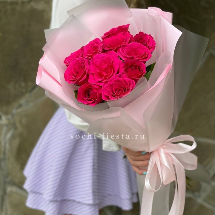 Букет алых роз в Владивостоке