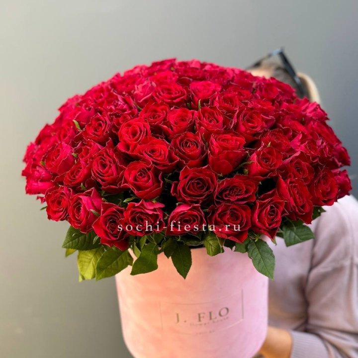 101 кенийская роза в цилиндре в Владивостоке