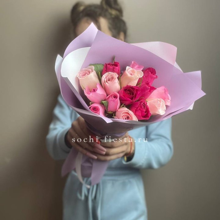 Букет из 15 роз Микс (Кения) в Владивостоке