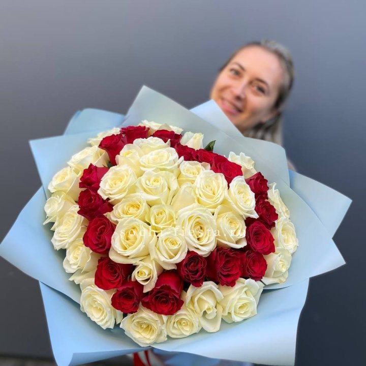 51 роза "Сердце" в Владивостоке