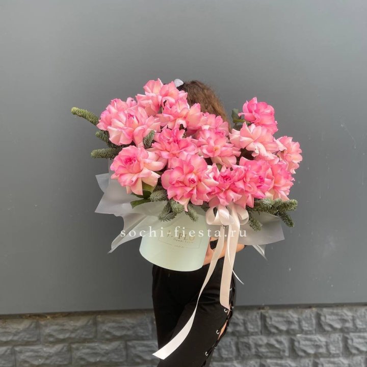 Бокс из 15 французских роз в Владивостоке