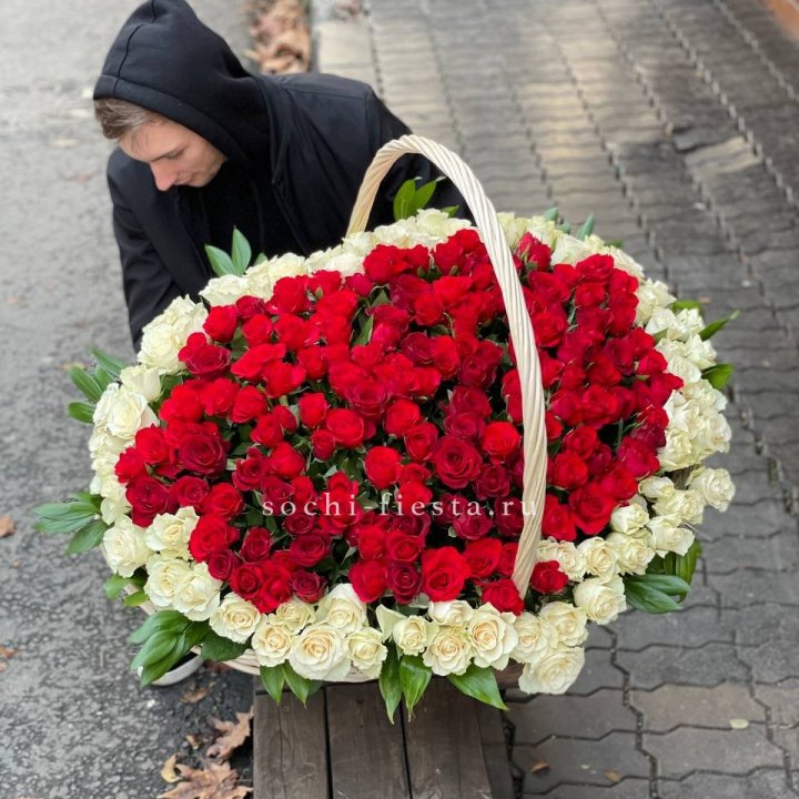 201  роза в корзине   в Владивостоке