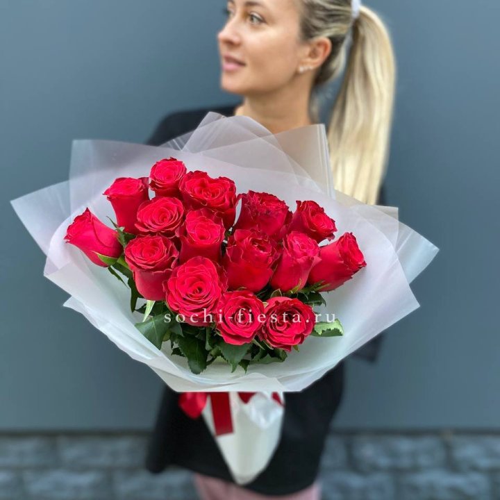 Букет из 15 красных роз  в Владивостоке