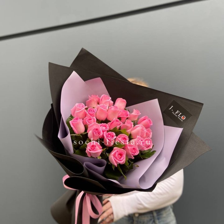 19 розовых роз  в Владивостоке