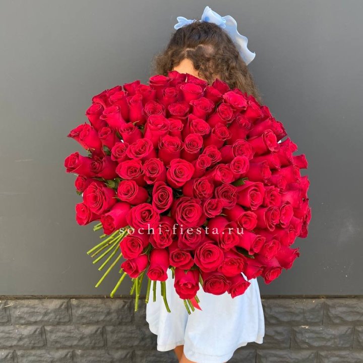 101 красная роза в Владивостоке