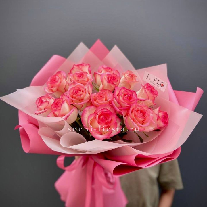 15 роз "Джумилия" в Владивостоке