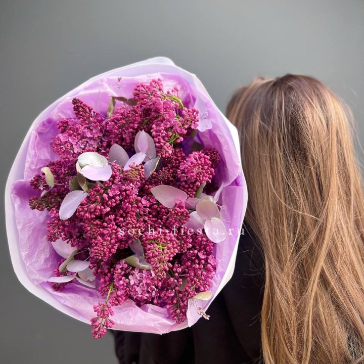 Букет сирени  в Владивостоке