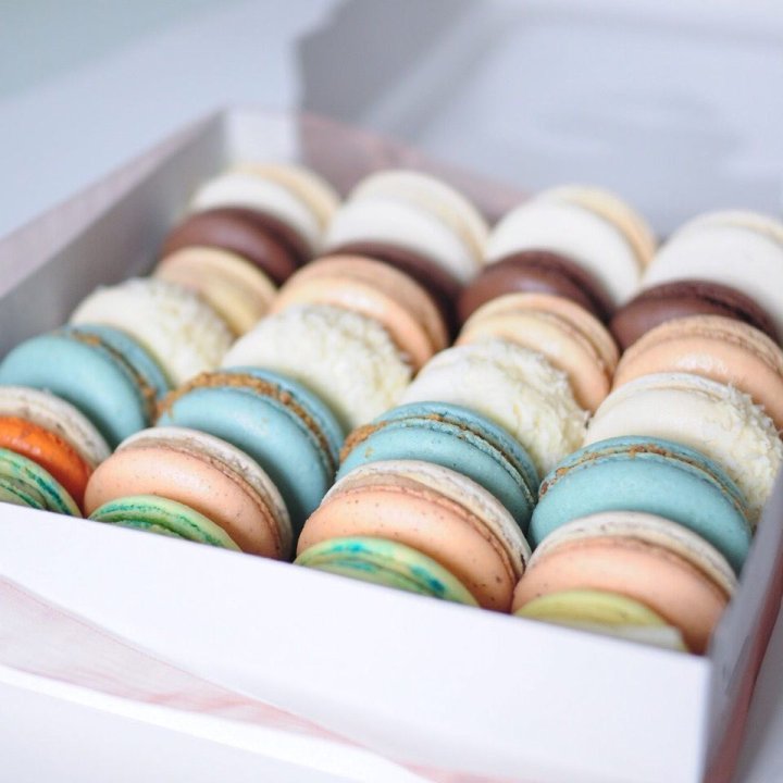 Коробка макаронс 25 шт. в Владивостоке