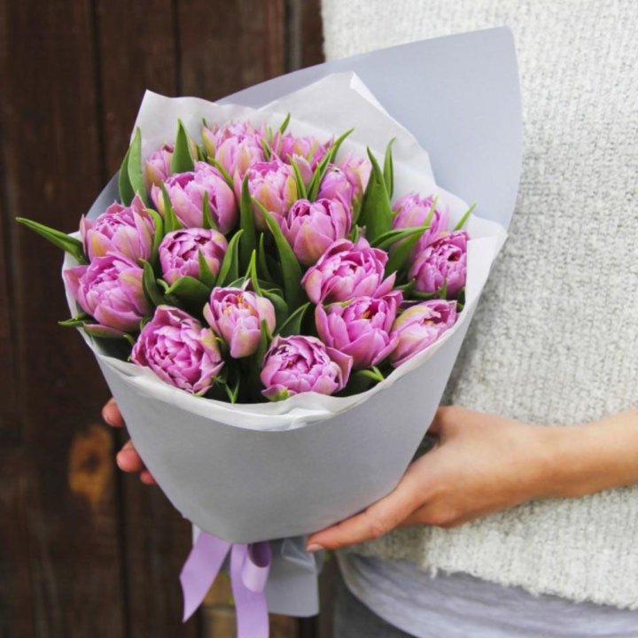 Букет пионовидных тюльпанов в Владивостоке