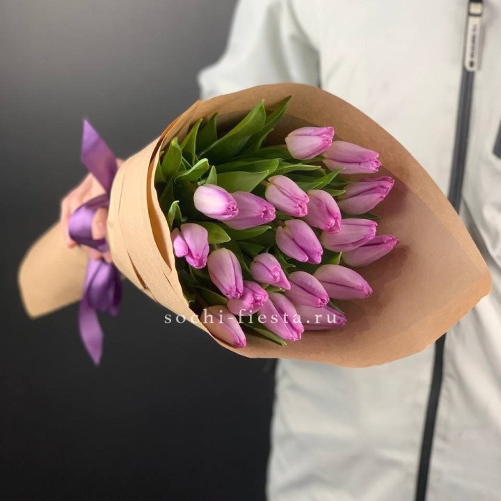19 розовых  тюльпанов в Владивостоке