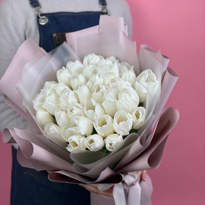 Букет белых тюльпанов "Пур-пур" в Владивостоке